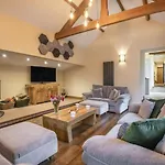 3 Bed In Oc-g34639 *