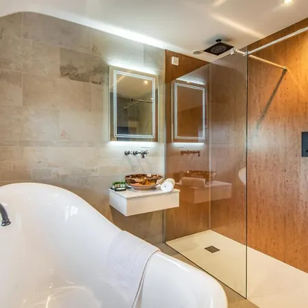 3 Bed In Oc-g34639 Holiday home *