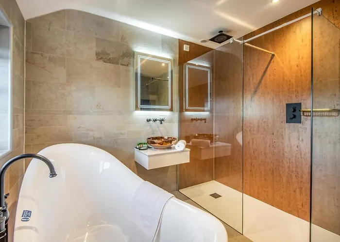 3 Bed In Oc-g34639 Holiday home *